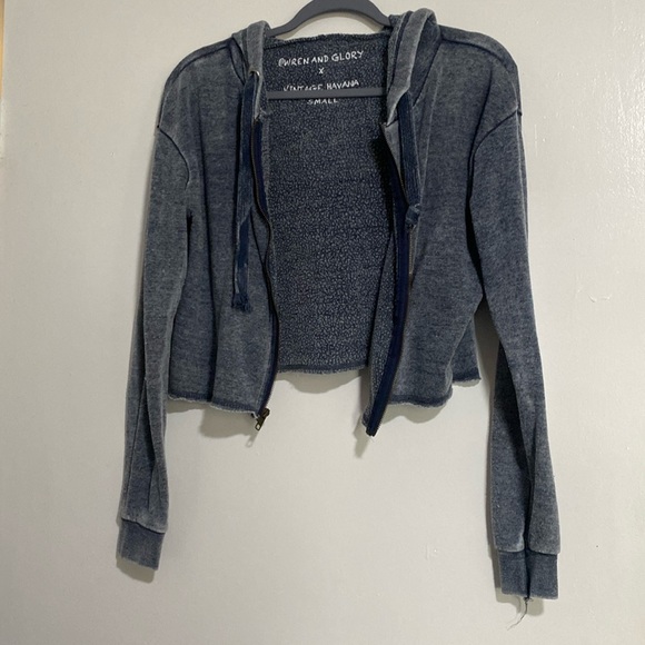 Women’s Gray Jacket - Picture 2 of 4